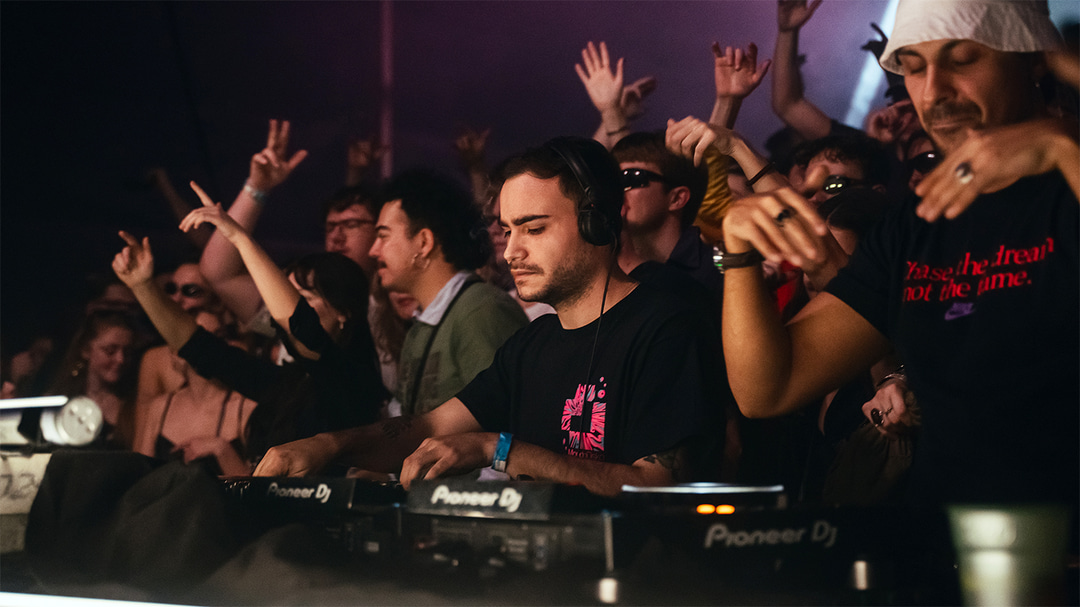 Photo of set DJ Swisherman.