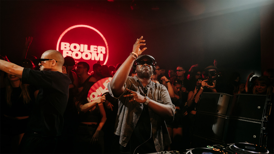 Photo of set Koboyo.