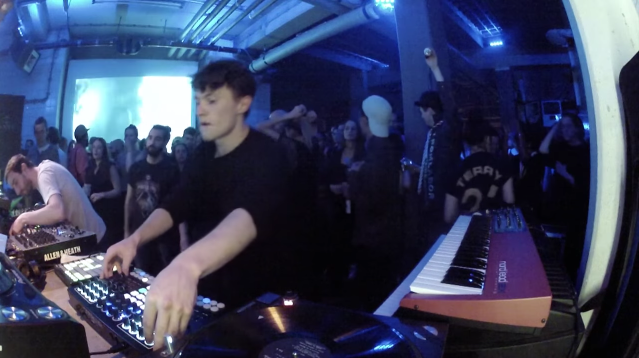 Photo of set David August.