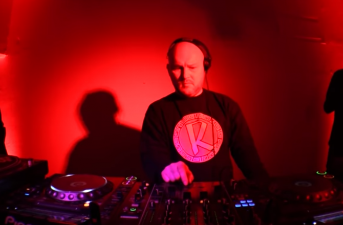 Photo of set Mark Force.