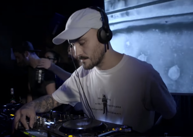 Photo of set Javi Redondo.