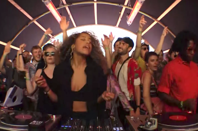 Photo of set Jayda G.