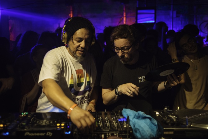 Photo of set Move D b2b Jus-Ed.