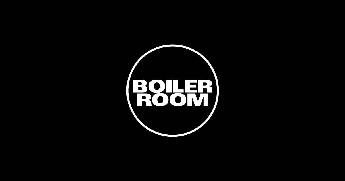 Photo of set TEETH's 45 MIN BOILER ROOM MIX.