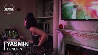 Photo of set Yasmin.