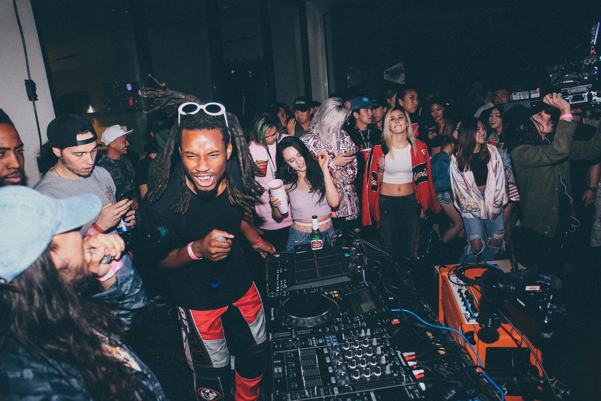 Photo of set Denzel Curry.