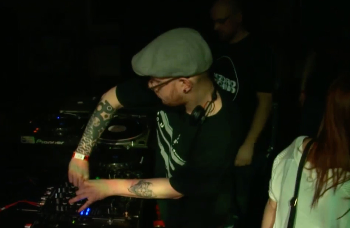 Photo of set Essence b2b Dtekk.