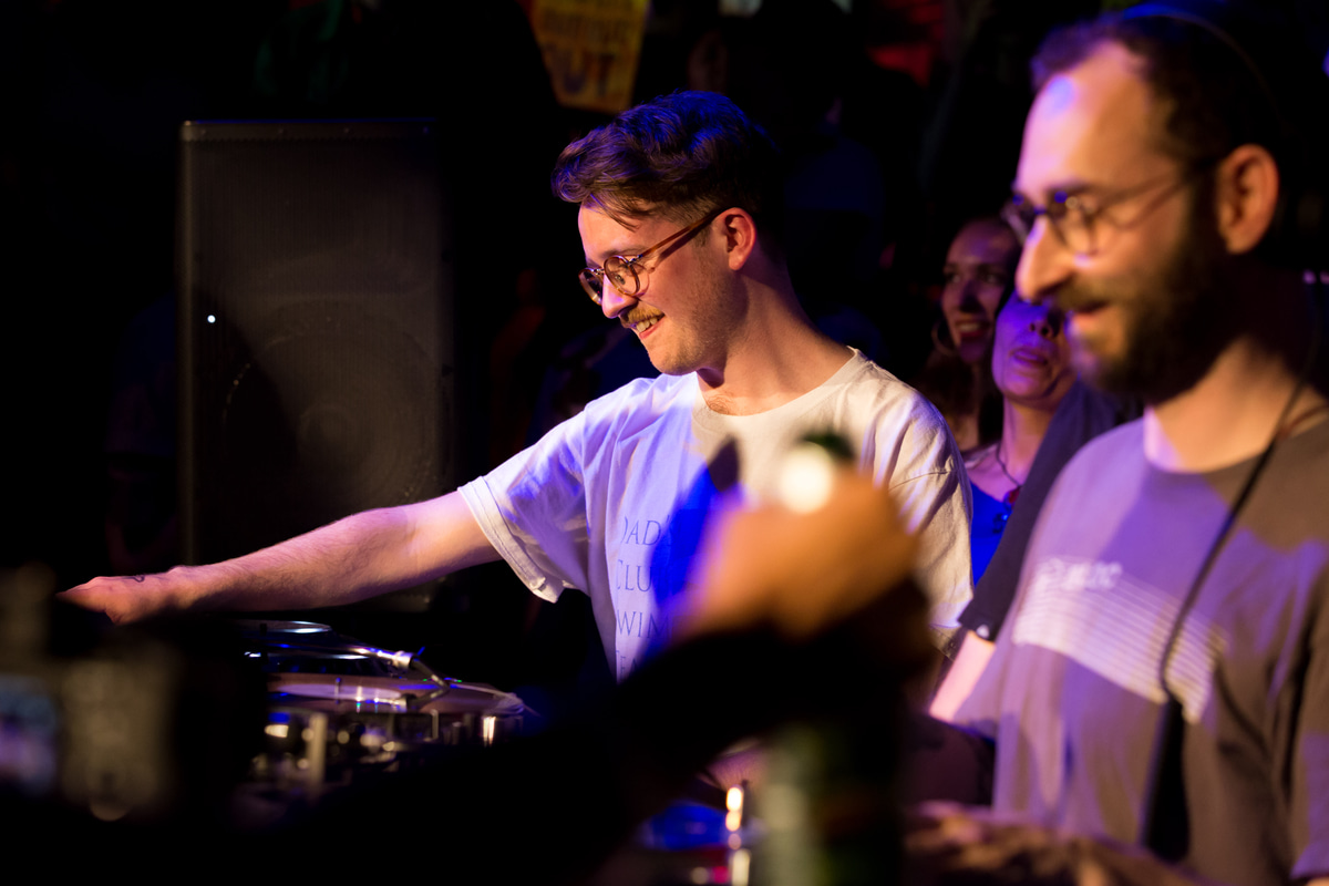 Photo of set Kiss Me Again.