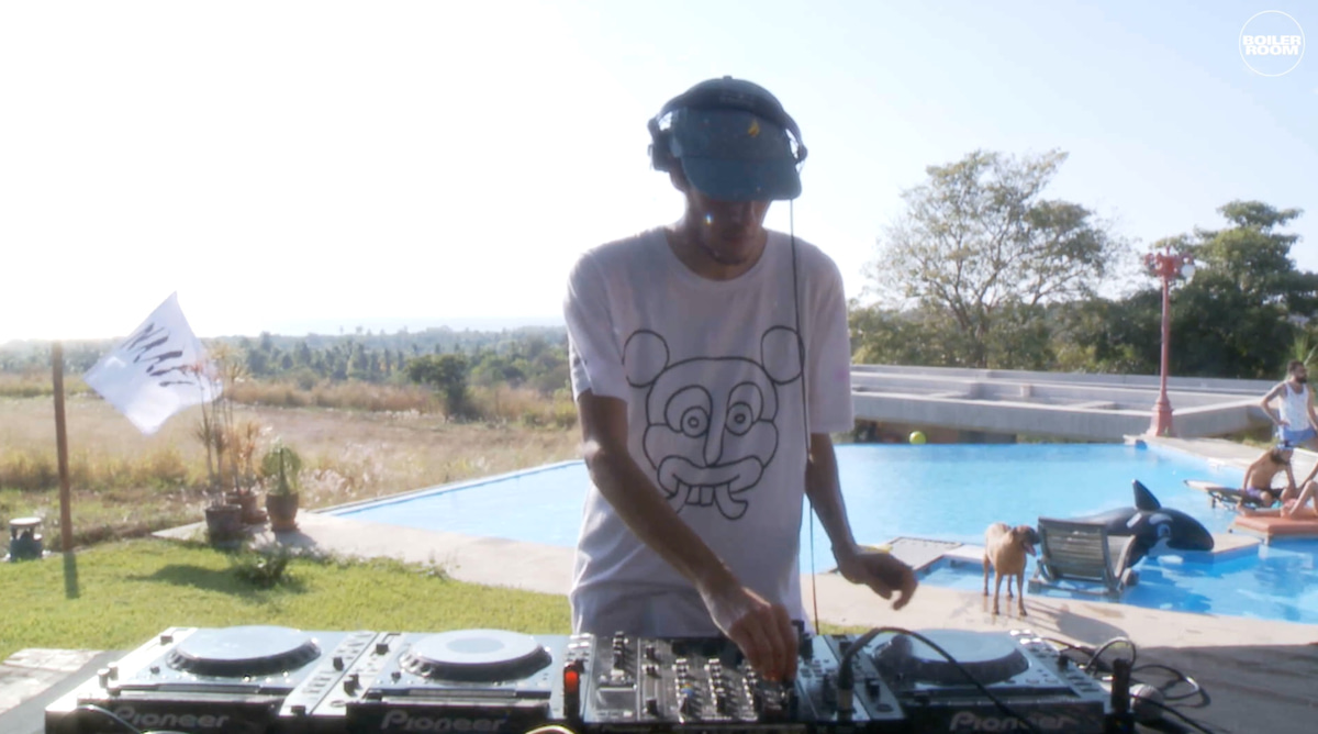 Photo of set Mock The Zuma.