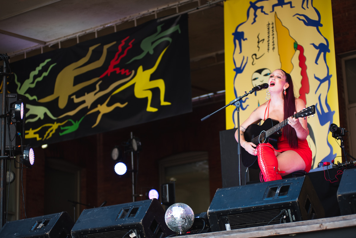 Photo of set Eartheater.