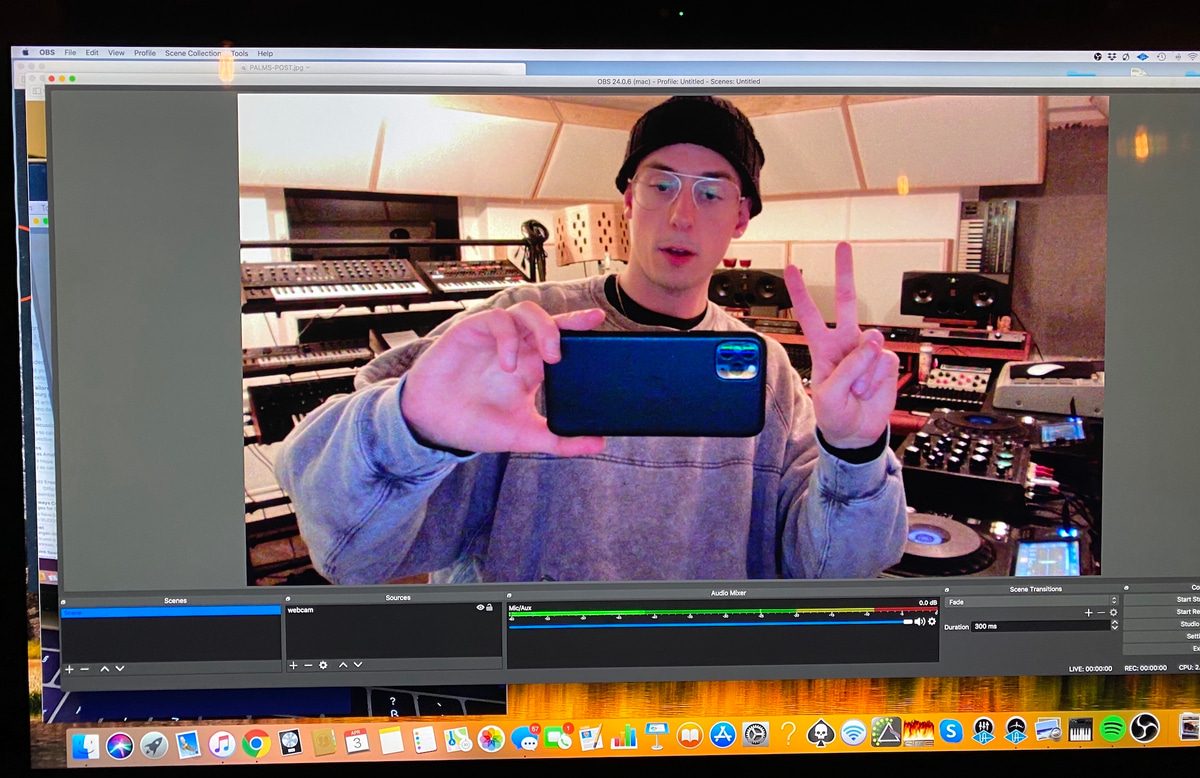 Photo of set Palms Trax.