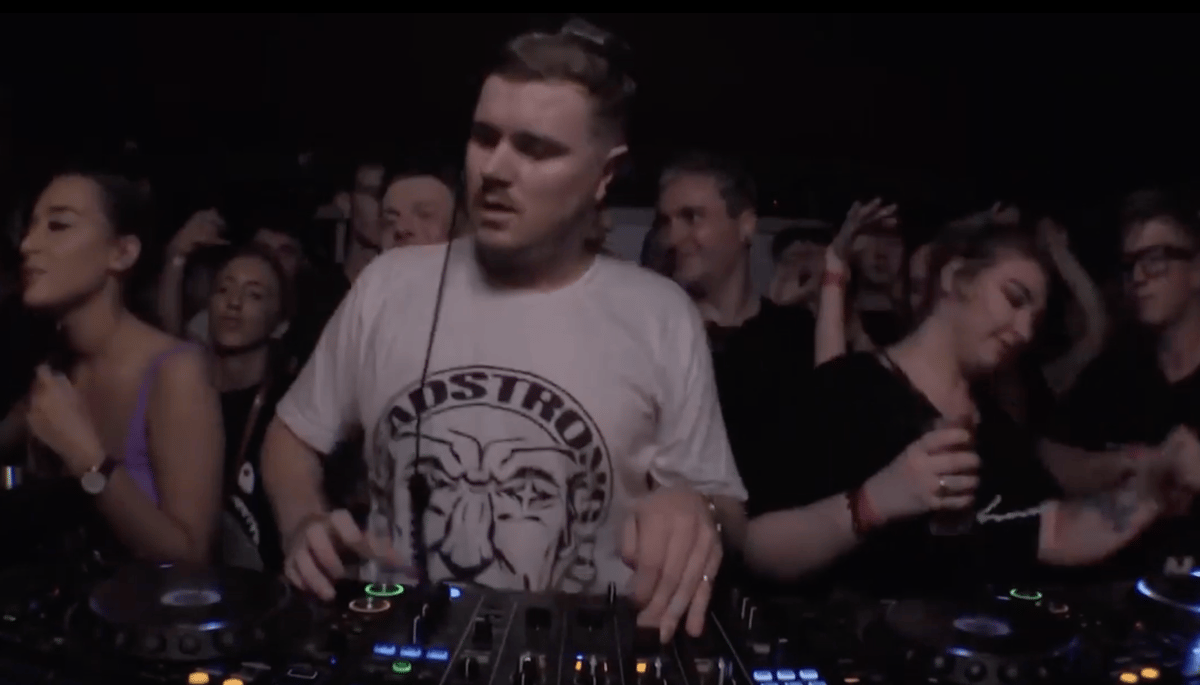 Photo of set Clouds.