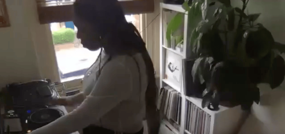 Photo of set OK Williams.