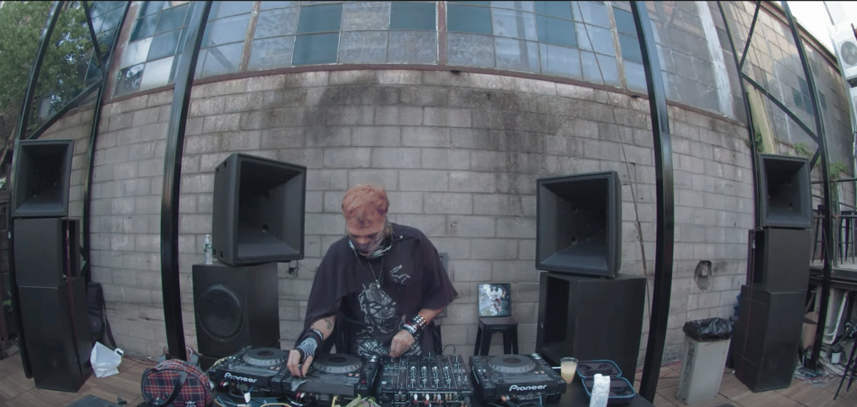 Photo of set Hatechild.