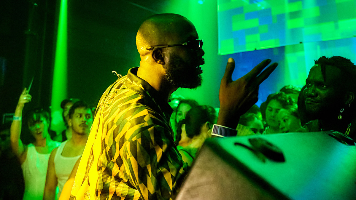 Photo of set Akanbi.