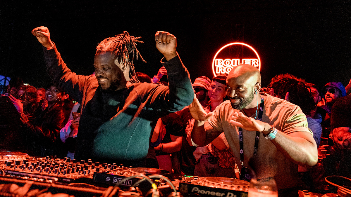 Photo of set Black Cadmium.