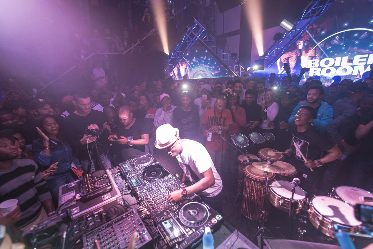 Photo of set Black Motion.