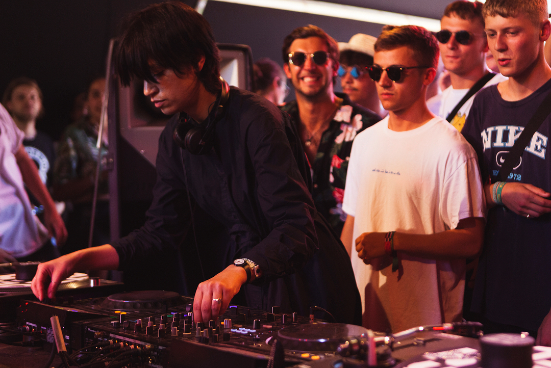 Photo of set Elena Colombi.