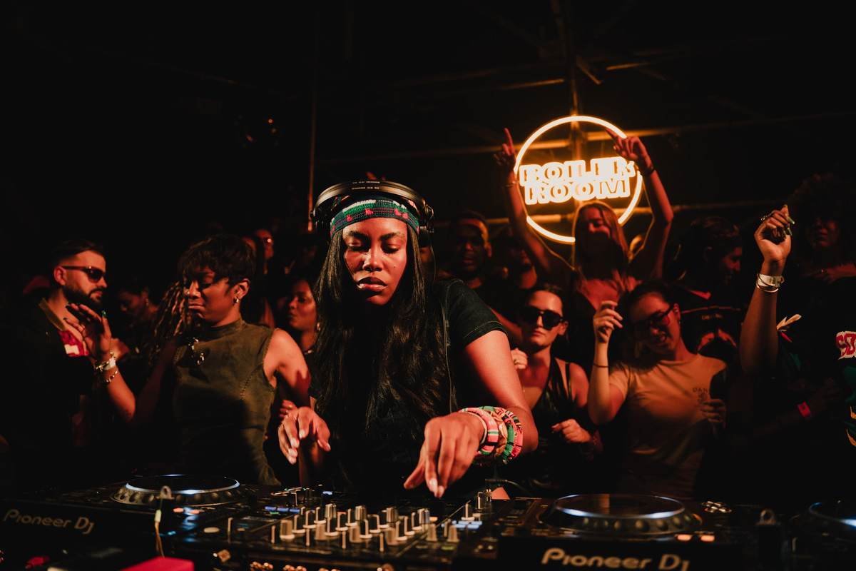 Photo of set Rosey Gold.