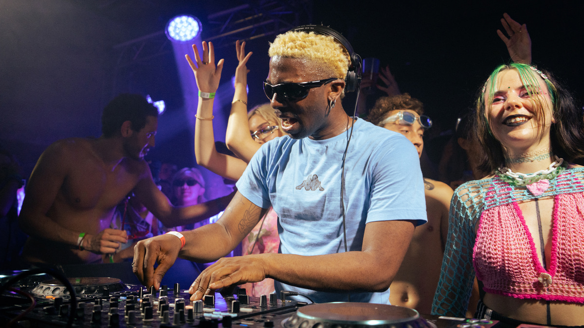 Photo of set Die Klar.