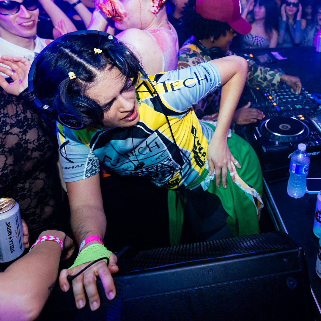 Photo of set ESCOBUTT.