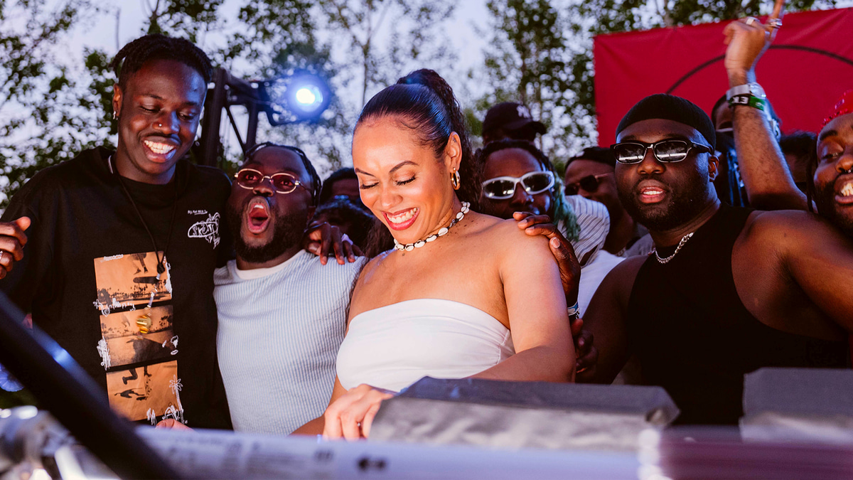 Photo of set Hangaelle.