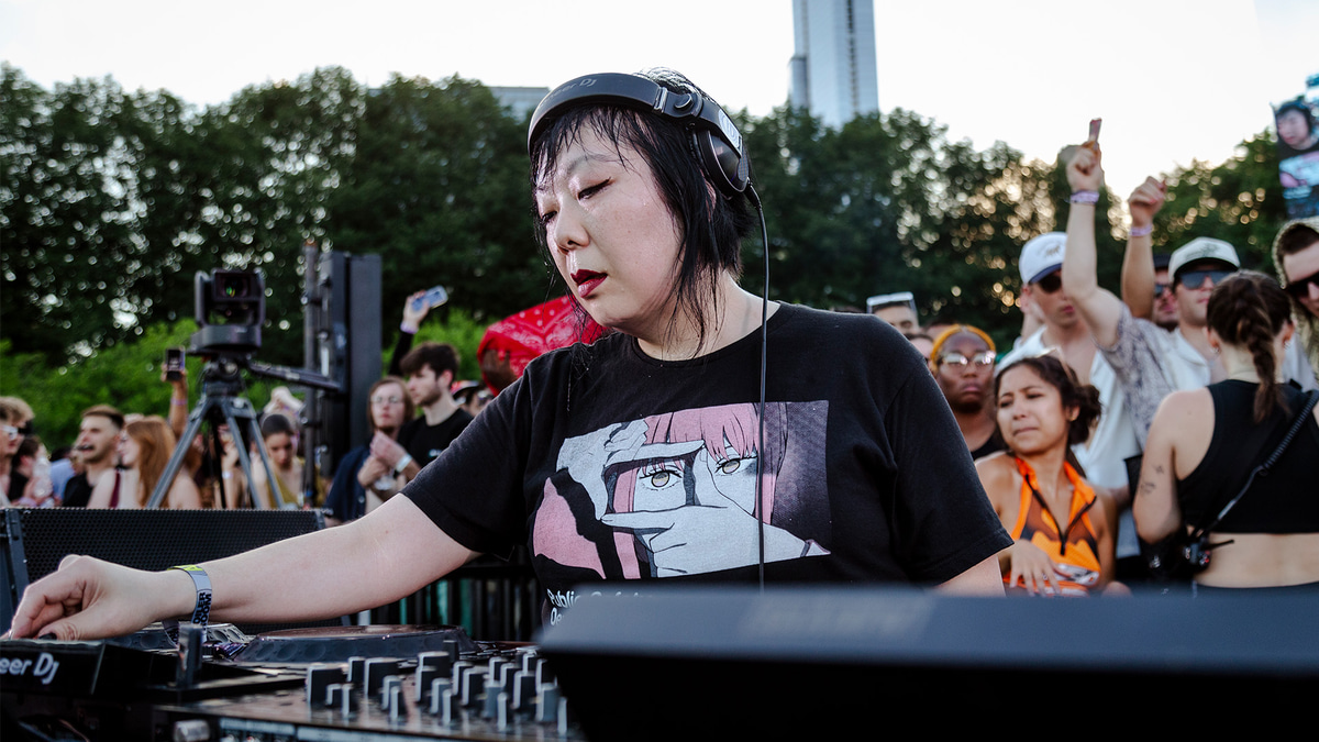 Photo of set Hiroko Yamamura.