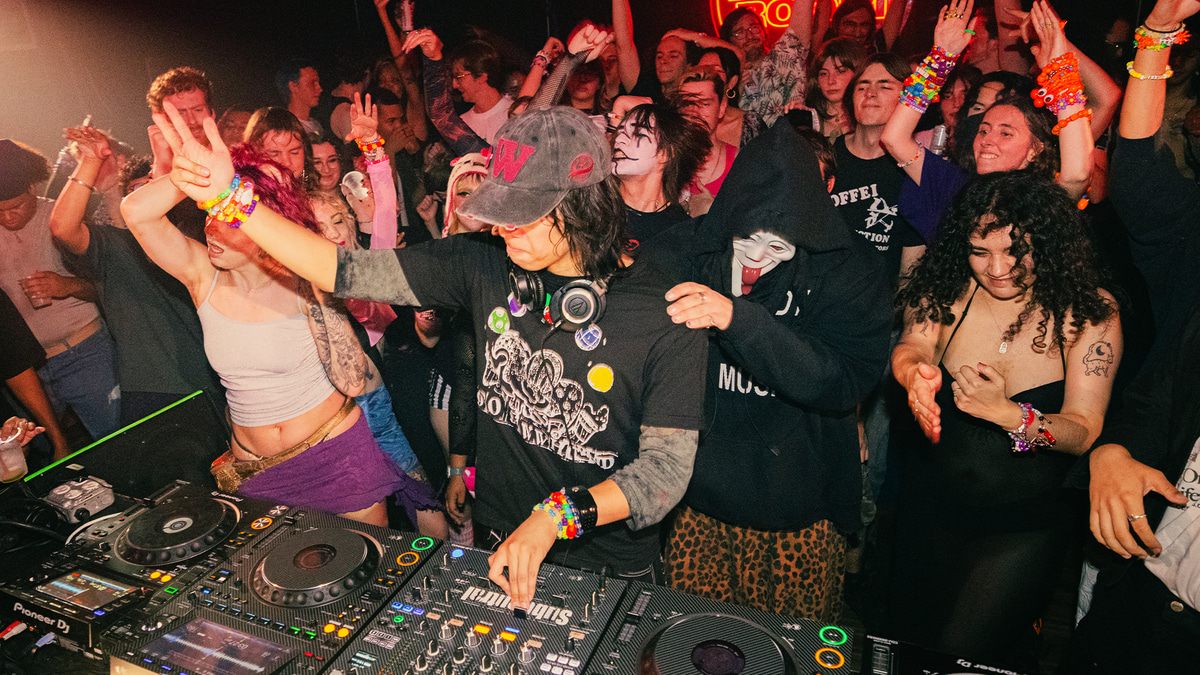 Photo of set Replicator b2b Feardotcom.